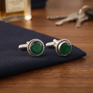 Ensemble de boutons de manchette Niharika Gems, élégants et tendance, en onyx vert, en argent sterling 925 plaqué, pour hommes et femmes. - Product Image 1