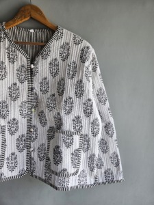 <b>Quilted</b> Jacket Women's V-Neck Floral Embroidery Cotton Three Quarter Sleeve Spring Style Regular Length <b>Single</b> Button Closure - Product Image 5