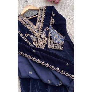 Opulent Conjunto Terciopelo Azul Mujer Bordado Dorado - Product Image 1