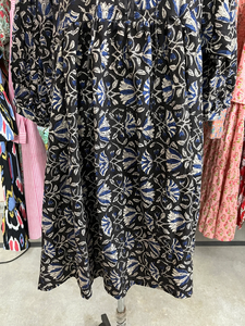 Robe en coton pour femmes indiennes, imprimée à la main, broderie florale, longueur maxi décontractée, avec pompon, mode durable - Product Image 4