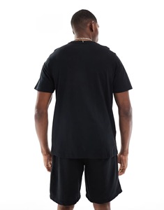 Ensemble T-shirt et short de sport respirant pour homme, 100 % coton, coupe oversize, avec logo personnalisé – Idéal pour la gym, le jogging et le streetwear estival - Product Image 2