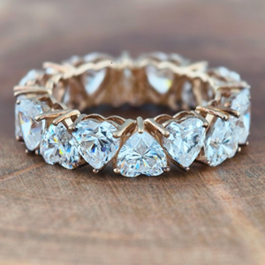 แหวนเพชรทรงหัวใจ 4.50 ถึง 5 กะรัต เพชรเลี้ยงในห้องปฏิบัติการ แบบ Eternity Band สำหรับทุกเพศ - Product Image 5