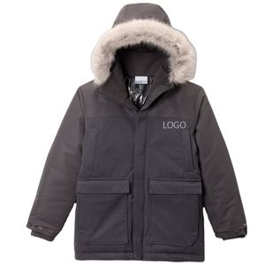 Veste pour garçons à prix avantageux pour les acheteurs en gros, design décontracté de haute qualité avec poches avant et capuche, design uni, manches longues - Product Image 1