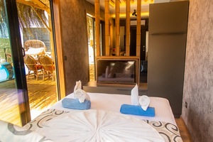 Customizable Steel RV Camper <b>Trailer</b> Mobile Caravan Container House with Kitchen Bathroom Sleeping Space for Travel & Touring - Product Image 3