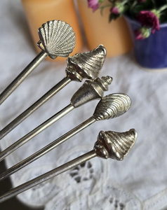 Premium Quality Stainless Steel Metal Flatware Set with Decorative Handle Elegant Serving Spoon and <b>Fork</b> for Dining Table - Product Image 2