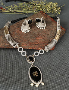 Conjunto de Collar y Pendientes Bohemios de Latón Chapado en Plata y Oro Antiguo con Ónix para Boda, Compromiso o Aniversario para Mujer - Product Image 2