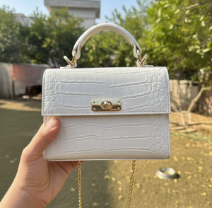 Sac bandoulière mini noir à motif crocodile, pochette d'épaule texturée alligator pour femme - Product Image 2