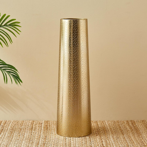 Metal Home Centre Colossal Athan - Florero de Metal Grabado, Florero Decorativo Grande de Metal, Decoración Moderna de Lujo para el Hogar, Centro de Mesa - Product Image 1
