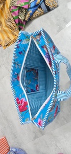 Sac fourre-tout en coton imprimé bleu ciel pour femme, léger, avec poches intérieures et fermeture éclair - Style bohème vintage toutes saisons - Product Image 4