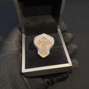 Anillo de Lujo con Forma de Diamante y Cruz para Hombre, con Circonitas Cúbicas, Chapado en Oro y Plata, Joyería Hip Hop - Product Image 3