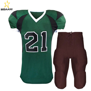 Ensemble de maillot de football américain vert pour homme MBAANI avec le numéro 21 et pantalon marron, uniforme en maille à manches courtes et col en V pour adultes - Product Image 1