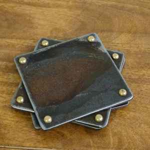 Ensemble de sous-verres vintage en métal, fonctionnels et décoratifs, adaptés à un usage quotidien, protection pour la table de cuisine et de la maison - Product Image 1