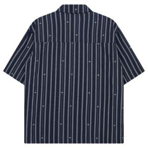 Camisa de Hombre con Rayas Verticales, Manga Corta, Cierre de Botones, Informal, Ligera, Tejida, para Verano, Suministro al por Mayor OEM - Product Image 2