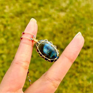 Collier en macramé doré fait main avec labradorite, cordon perlé, bijoux en cristal de guérison, alliage de zinc, réglable, unisexe, cadeau, vente en gros - Product Image 3
