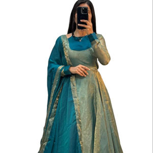 Kurti Islámico de Estilo Pakistaní en Tela de Seda Pura, 3 Colores, Estilo Sencillo y Elegante, Especial para el Próximo Eid y Ramadán - Product Image 1