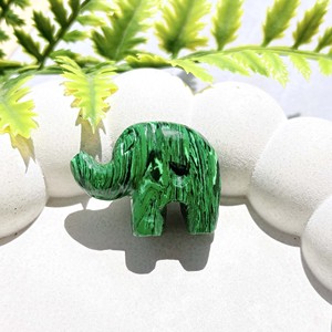 Malaquita Natural Tallada en Forma de Elefante, Gema Suelta Pulida, Amuleto Animal, Suministro para Fabricación de Joyas, Venta al por Mayor, Se Vende por Pieza - Product Image 4
