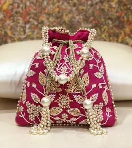 印度天鹅绒亮片Potli包，用于派对服装和婚庆拉绳离合器返回礼品手工钱包