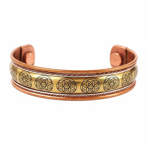 Kada de Cobre con Patrón de Corte de Diamante y Grabado de Flores con Imanes - Product Image 3