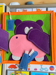Libro Sensorial de Fieltro Hecho a Mano, Personalizado para Bebés, Libro de Actividades Sensoriales, Juguete Suave Inspirado en Montessori para Viajes y Juego - Product Image 2