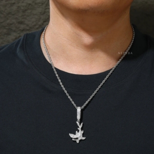 Pendentif Requin Moissanite Iced Out - Fabriqué en Argent Sterling 925, Pendentif Animal en Moissanite, Pendentif Poisson en Moissanite - Product Image 2