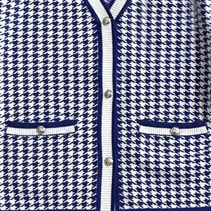 Cardigan en tricot pour femmes Zeta Phi Beta, motif pied-de-poule, manches longues, col en V, boutons sur le devant, style classique, manches longues, à porter toute l'année - Product Image 4