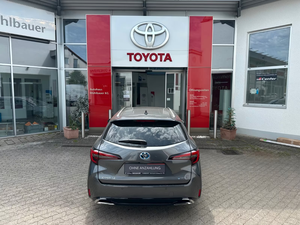 Toyota Corolla Touring Sports Teamplayer Hybride Break Familial Économe en Carburant Fiable Design Moderne Intérieur Confortable - Product Image 4