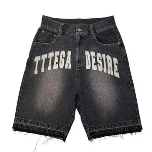 กางเกงยีนส์ขาสั้นผู้ชายทรงสตรีทแวร์ ตัดขอบดิบ แต่งแพทช์ ปักลาย แอพพลิเค่ ดีไซน์ขาดๆ - Product Image 4