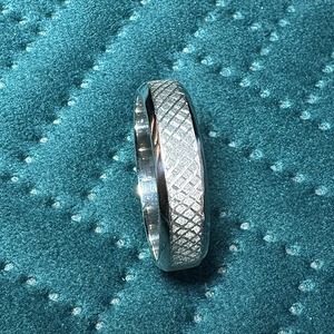 Anillo de Boda de Platino PT950, 11.90g, Platino Sólido, Acabado Texturizado Cepillado, Ajuste Cómodo de Lujo, Unisex, Minimalista - Product Image 2