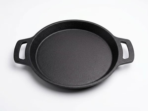 Poêle ronde en fonte robuste avec deux poignées pour griller, frire, cuire au four et la cuisson quotidienne en cuisine - Product Image 3