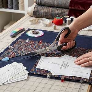 8.5" Sharp Blade Handicraft Sewing Scissors for <b>Paper</b> <b>Cloth</b> and Textile Craft - Product Image 1