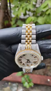 Montre-bracelet pour homme en acier inoxydable, ultra-luxe, à quartz, avec lunette et cadran sertis de diamants Moissanite, idéale pour les affaires et les soirées - Product Image 5