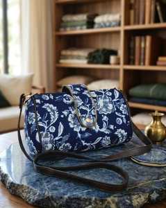Vintage Paisley Print Eco-Friendly Party Messenger Crossbody Handbag with Handle 1.5L Capacity Softback Shoulder Purse for Women - Product Image 1