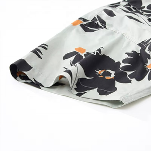 เสื้อเชิ้ตฮาวายผู้ชายแบบกระดุมหน้า ผลิตตามสั่ง เป็นมิตรกับสิ่งแวดล้อม ผ้าฝ้ายป๊อปลิน 100% พิมพ์ลายดิจิทัล แขนสั้น เหมาะสำหรับใส่ชายหาดในฤดูร้อน - Product Image 3