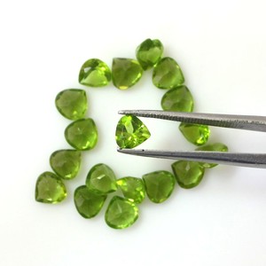 Peridoto verde oliva natural, corte corazón, piedra preciosa suelta, peridoto calibrado, cuentas de peridoto para la fabricación de joyas, collar, anillo, pendientes - Product Image 5