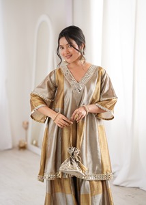 Impresionante Salwar Kameez Indio con Trabajo de Espejos, Ajuste Cómodo, Prendas Superior e Inferior Listas para Usar con Batwa para Fiestas Festivas, Ropa Elegante para Mujer - Product Image 5