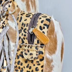 Mochila de cuero vacuno con detalles de estampado de leopardo y flecos, cierre de cremallera de forma cuadrada, capacidad media, para todas las estaciones - Product Image 5
