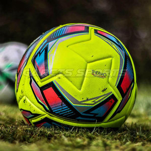 ฟุตบอลเย็บติดด้วยความร้อน น้ำหนักเบา ดีไซน์ใหม่ สำหรับทุกสภาพอากาศ ทำจากหนัง PU - Product Image 4