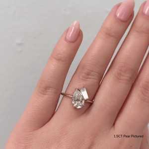 Anillos de compromiso Toi Et Moi con diamantes de laboratorio talla pera, oro macizo de 14K y 18K, con piedras laterales cónicas tipo baguette y banda floral para mujer - Product Image 4