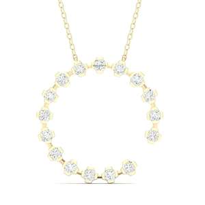 Pendentif initial lettre C en diamant de laboratoire taille coussin, serti quatre griffes, en or 10K 14K 18K et argent 925 935, vente en gros - Product Image 1