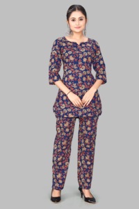Ensemble de vêtements décontractés pour femmes de haute qualité, imprimé fleurs mélangées, en poly-rayonne, col rond, deux pièces, pour l'été - Product Image 1