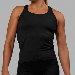 Camiseta deportiva de verano para mujer, con logo personalizado, para yoga y entrenamiento, hecha en Pakistán. - Product Image 1