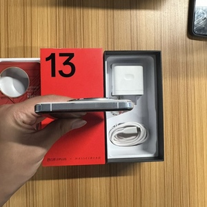 Teléfono Inteligente OnePlus 13 5G, Octa Core, LTE, Color Plata, Cámara Hasselblad, Carga Rápida de 65W, Batería de 5000mAh - Product Image 2