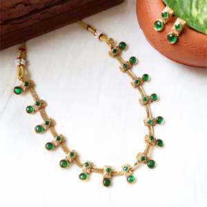 Green Kemp Fashion Jewelry Necklace Set - Product Image 1