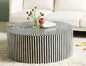 Mesa de Centro Redonda de Nácar con Diseño Floral en Blanco y Negro, Hecha a Mano, Decoración de Lujo para Sala de Estar - Product Image 1