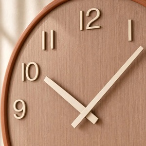 Horloge murale analogique en bois ronde, design minimaliste, silencieuse, décoration de salon - Product Image 6