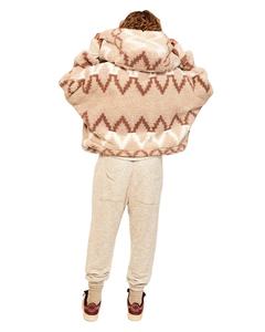 Sudadera con Capucha de Sherpa para Mujer con Logotipo Bordado Personalizado, Sudadera de Sherpa Marrón con Forro Polar, Sudaderas con Capucha al por Mayor - Product Image 3