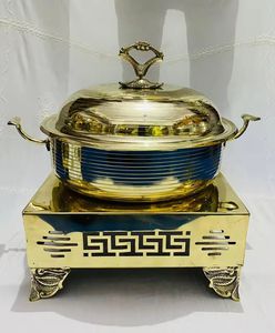 Calentador de Comida de Lujo Dorado, Moderno, con Diseño de Llave Griega y Base Cortada con Láser para Decoración Premium de Buffet de Bodas - Product Image 1