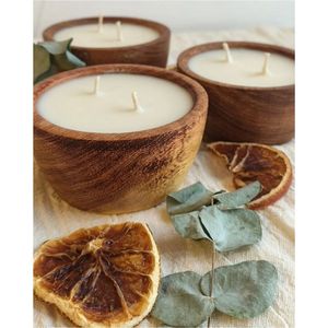 Bougie d'aromathérapie en cire de soja biologique dans un bol en bois réutilisable, longue durée, double mèche, bougie aux huiles essentielles, vente en gros, bougie cadeau - Product Image 1