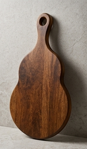 Planche à découper artisanale en bois de manguier, modèle original incurvé, pour couper les aliments, servir le pain et le fromage, avec poignée - Product Image 5