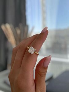 Bague de fiançailles solitaire en or 18 carats et argent sterling 925 avec diamant de laboratoire taille Asscher - Product Image 1